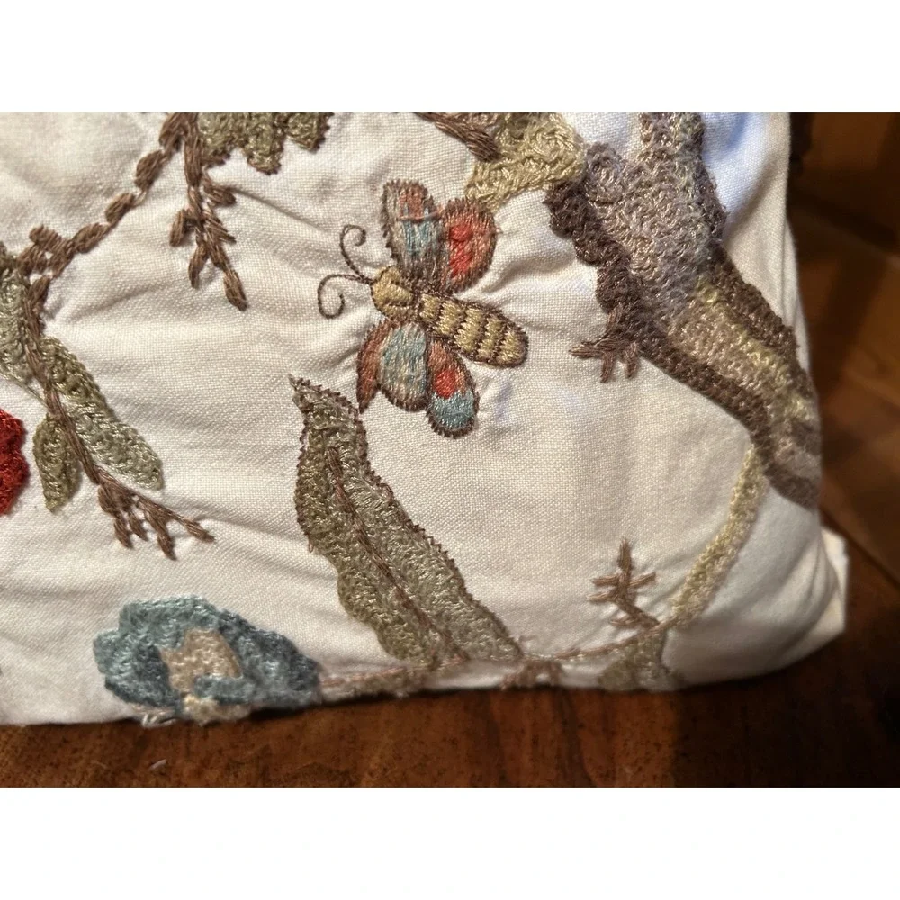 Pottery Barn Floral Crewel Throw Pillow 18
